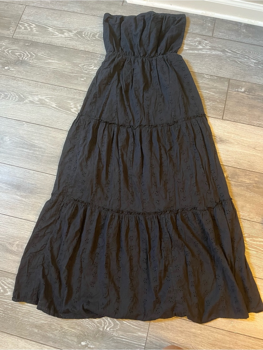 Old Navy Eyelet Smocked Tiered Maxi Dress Black Size M 100% Cotton